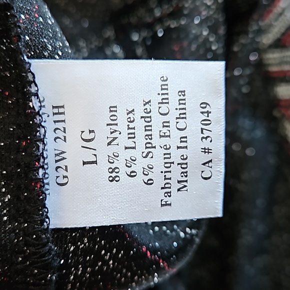 NWT Glitter sleeveless top - Picture 7 of 7